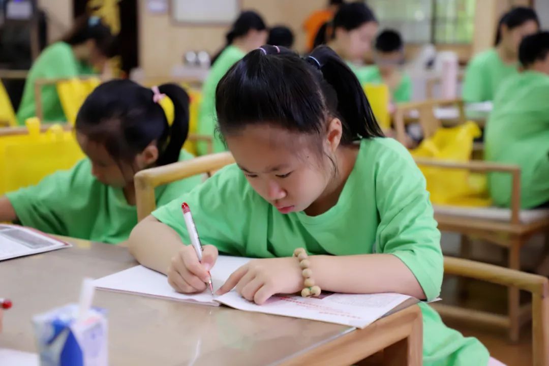 沒想到，這是9歲小女孩來爸媽在線學(xué)習(xí)的收獲！