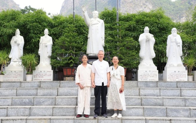 媽媽重度抑郁、家族接連變故，我在爸媽在線找到破局答案